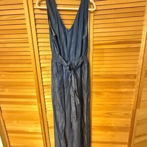Lane Bryant Navy Blue V-Neck Sleeveless Jumpsuit with Waist Tie
